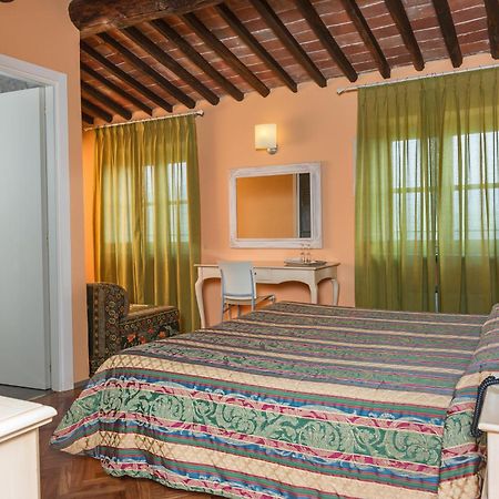 Hotel Villa Volpi 루카 객실 사진